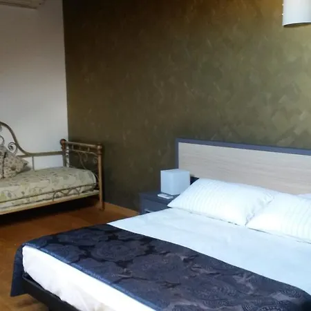 Apartment Via Toti 1 *